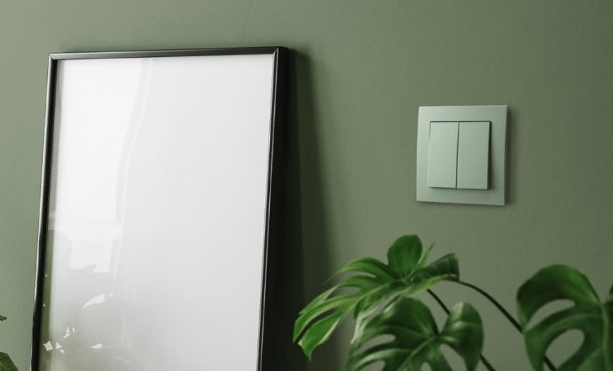 Osprzęt elektryczny do salonu, kuchni i łazienki – praktyczny przewodnik